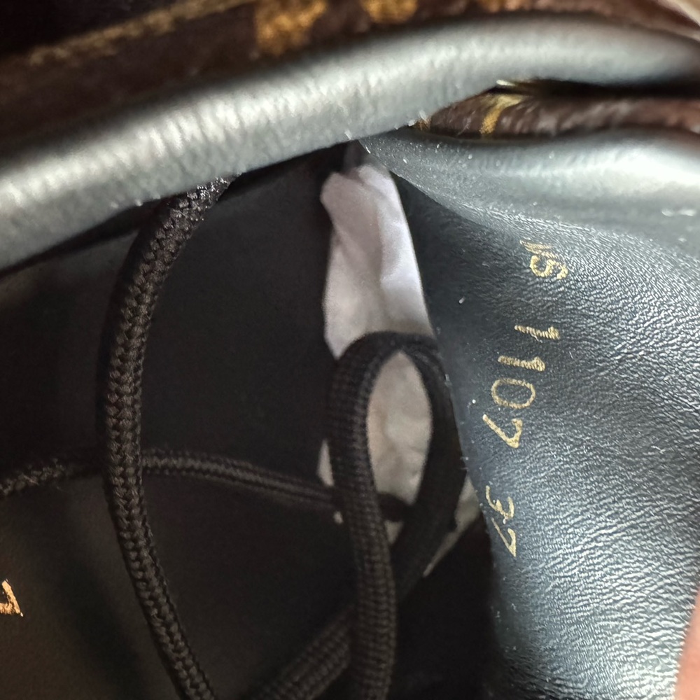 Louis Vuitton Monogram FrontRow Women’s Sneakers New in Box - Picture 9 of 14